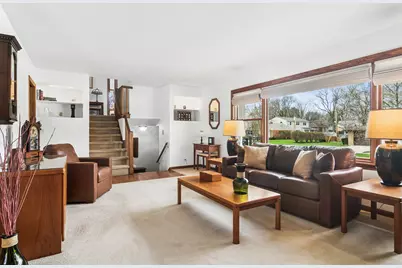 111 N Wilshire Lane, Arlington Heights, IL 60004 - Photo 6