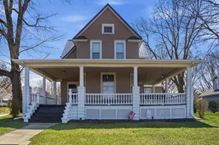 324 E 2nd St, Dixon, IL 61021 - Photo 1