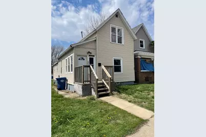 143 N Entrance Avenue, Kankakee, IL 60901 - Photo 1