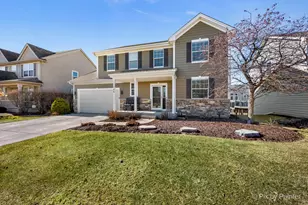 748 Cashmere Ln, Elgin, IL 60124 - Photo 4