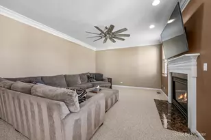748 Cashmere Ln, Elgin, IL 60124 - Photo 16