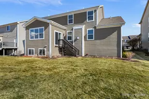 748 Cashmere Ln, Elgin, IL 60124 - Photo 42