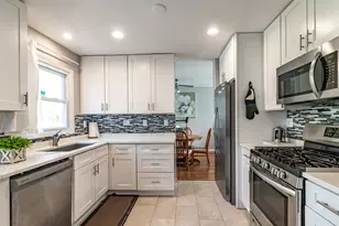 600 Thompson Blvd, Buffalo Grove, IL 60089 - Photo 10