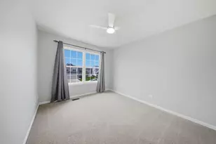 121 Augusta Dr, Streamwood, IL 60107 - Photo 22