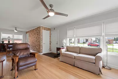 621 Oriole Avenue N, Park Ridge, IL 60068 - Photo 4