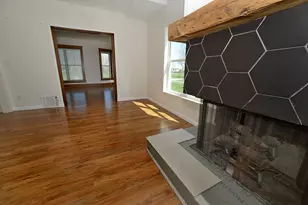 905 E Center St, Ottawa, IL 61350 - Photo 8