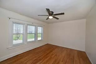 905 E Center St, Ottawa, IL 61350 - Photo 10