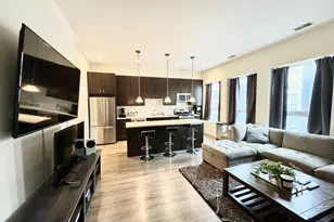 1750 W North Ave, Chicago, IL 60622 - Photo 2