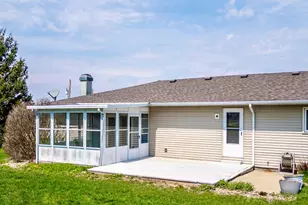 13015 E 2200 N Rd, Hudson, IL 61748 - Photo 12