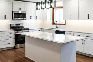 13015 E 2200 N Rd, Hudson, IL 61748 - Photo 32