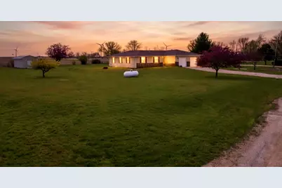 13015 E 2200 N Road, Hudson, IL 61748 - Photo 2