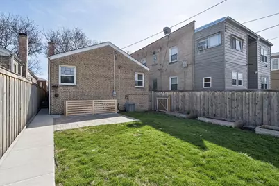 2710 W Berwyn Avenue, Chicago, IL 60625 - Photo 34