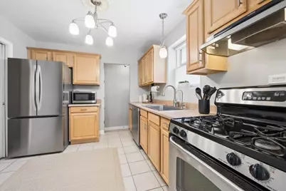 2710 W Berwyn Avenue, Chicago, IL 60625 - Photo 12