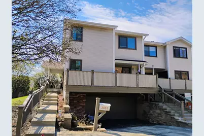 3061 Pheasant Creek Drive, Northbrook, IL 60062 - Photo 2