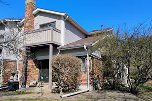 3061 Pheasant Creek Dr, Northbrook, IL 60062 - Photo 4