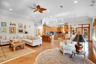 61 Overlook Dr, Golf, IL 60029 - Photo 8