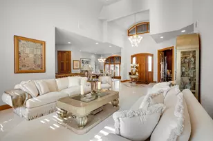 61 Overlook Dr, Golf, IL 60029 - Photo 4