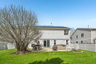1739 Newbridge Cir, Elgin, IL 60123 - Photo 40