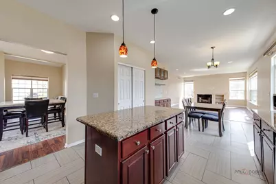 4 Waterton Drive, Streamwood, IL 60107 - Photo 16