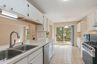 1415 Diamond Drive, Hoffman Estates, IL 60192 - Photo 8