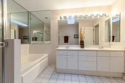 20 Ashford Court, Lincolnshire, IL 60069 - Photo 24