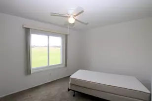 4913 W Oakwood Rd, McHenry, IL 60050 - Photo 14