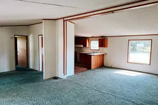 314 1/2 E Seminary Ave, Onarga, IL 60955 - Photo 6