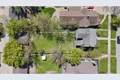 421 Leonard Street, Park Ridge, IL 60068 - Photo 2