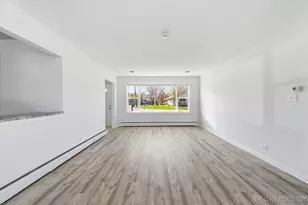 1 Coy Park Dr, Newark, IL 60541 - Photo 6