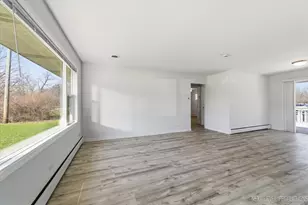 1 Coy Park Dr, Newark, IL 60541 - Photo 4