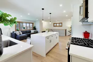 656 Jon Ln, Des Plaines, IL 60016 - Photo 6