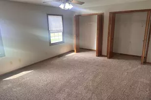 434 Peace Rd, Sycamore, IL 60178 - Photo 6