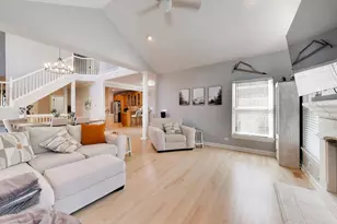 741 Juniper Ln, Lake in the Hills, IL 60156 - Photo 16