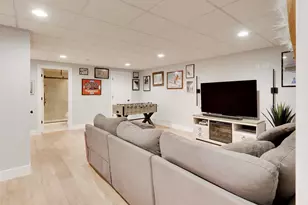 741 Juniper Ln, Lake in the Hills, IL 60156 - Photo 32