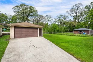 15040 Kenton Ave, Midlothian, IL 60445 - Photo 2