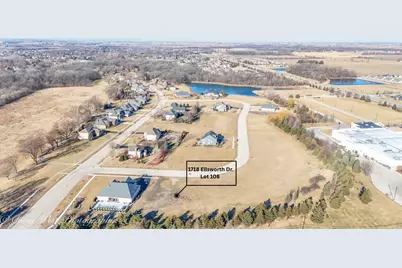 1718 Ellsworth Drive, Sycamore, IL 60178 - Photo 2