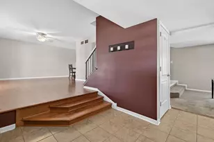 525 Revere Ave, Westmont, IL 60559 - Photo 6