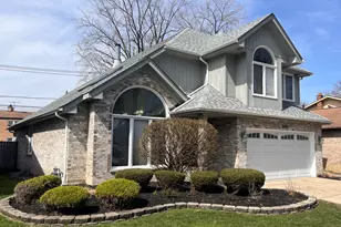 9848 S Beverly Ave, Chicago, IL 60643 - Photo 1