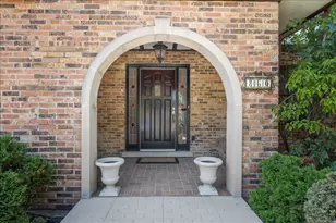 860 Heather Rd, Deerfield, IL 60015 - Photo 2