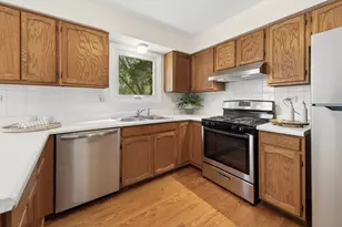 1119 Berkshire Ln, Barrington, IL 60010 - Photo 4