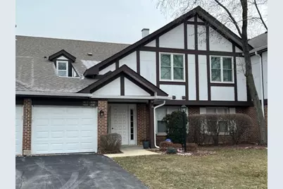 1437 Clairmont Court #200, Vernon Hills, IL 60061 - Photo 2