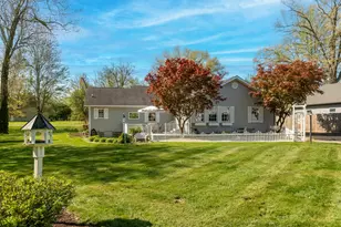 370 Woodlake Rd, Eldorado, IL 62930 - Photo 8