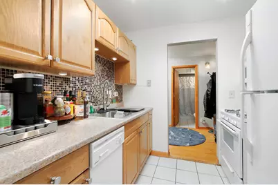 914 N Austin Boulevard #C-9, Oak Park, IL 60302 - Photo 8