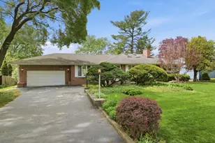 3934 Elm St, Downers Grove, IL 60515 - Photo 1