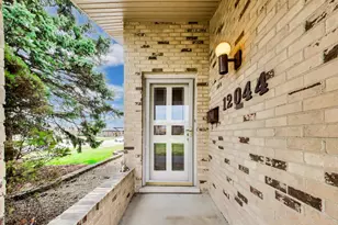 12044 S Holmberg Ct, Alsip, IL 60803 - Photo 6