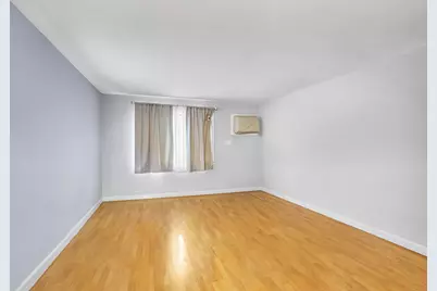 191 N Waters Edge Drive #101, Glendale Heights, IL 60139 - Photo 2