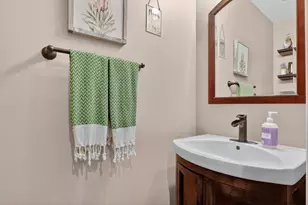 231 Lenox Ct, Grayslake, IL 60030 - Photo 6