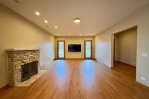 1S701 Eisenhower Rd, Oakbrook Terrace, IL 60181 - Photo 2