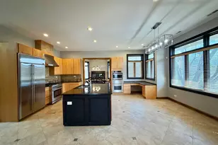 1S701 Eisenhower Rd, Oakbrook Terrace, IL 60181 - Photo 4