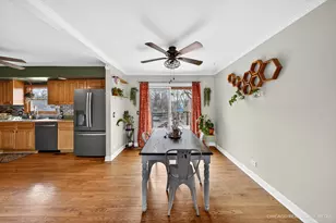 1214 Jill Peak Dr, Sleepy Hollow, IL 60118 - Photo 6